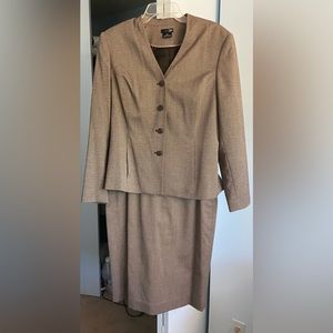 Women’s business suit